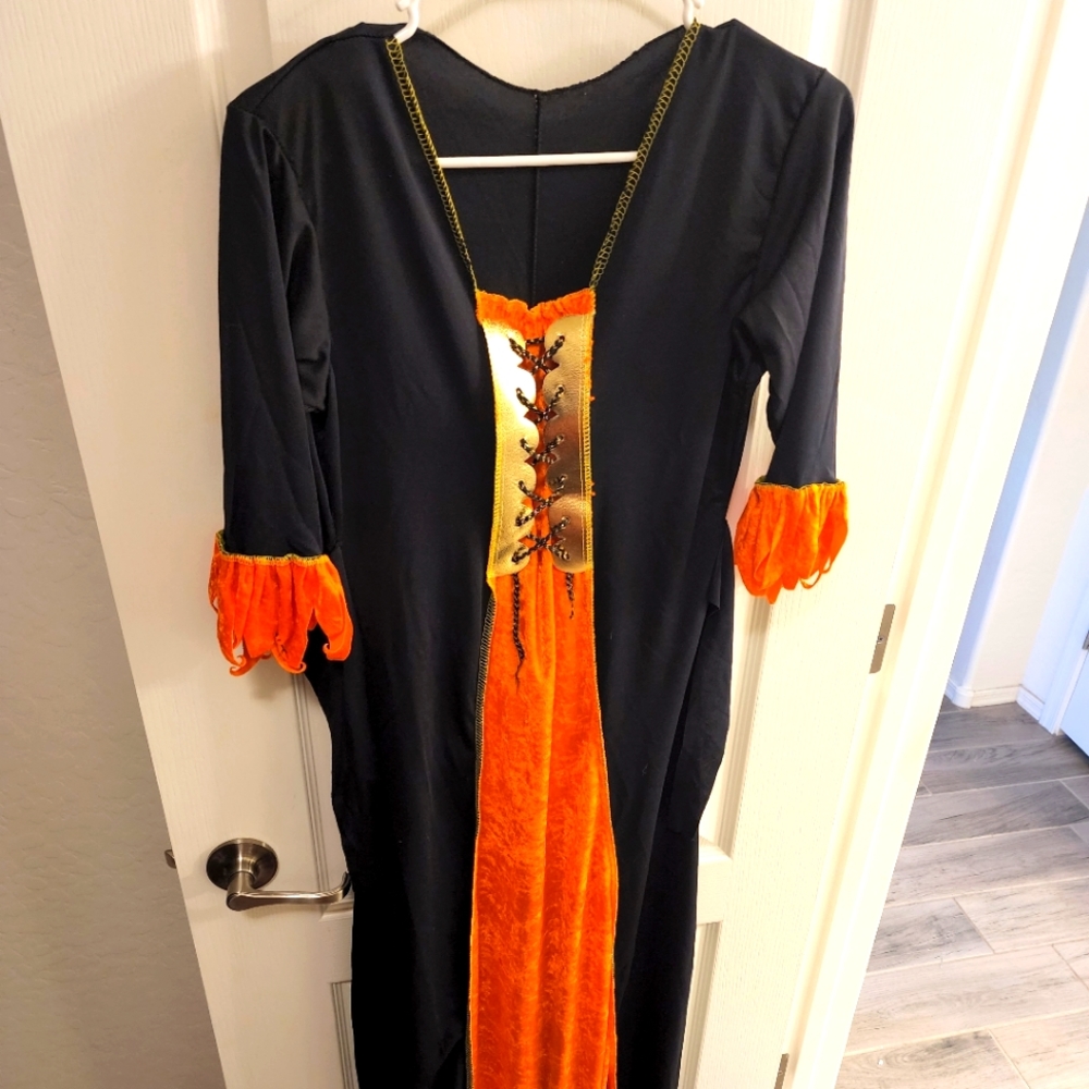 Witch halloween costume